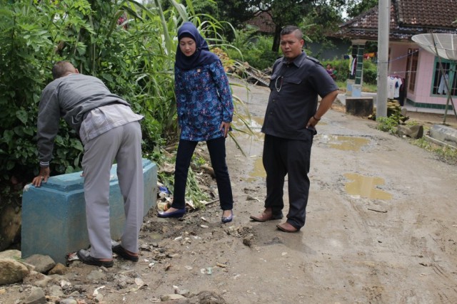 Mengunjungi Desa Mekarsakti dalam rangka pembuatan Jembatan dan Gorong-gorong