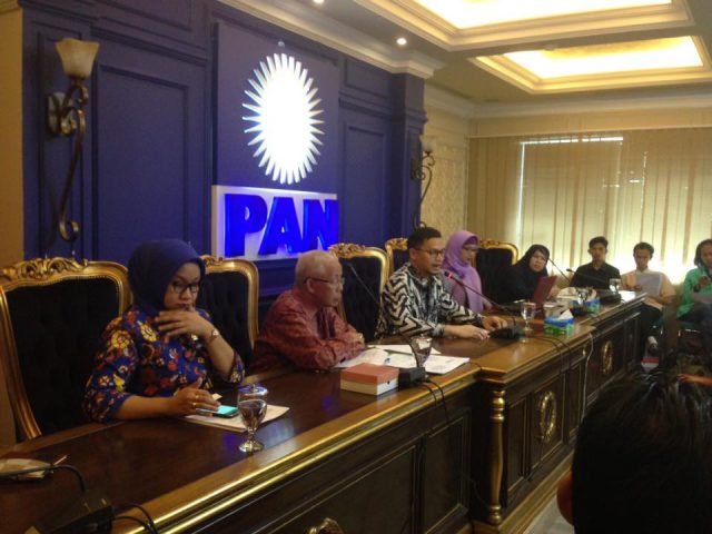 Diskusi Publik Fraksi PAN DPR RI dengan Tema: ‘Quo Vadis Moratorium Ujian Nasional’ Gedung Nusantara 1 DPR RI, Lantai 20, Senayan, Jakarta, 07/12/16.